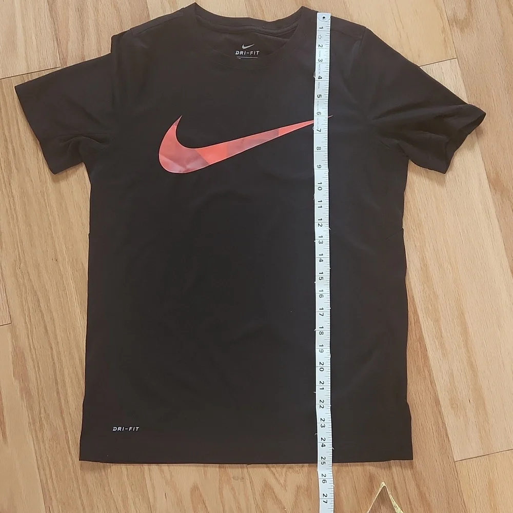 NIKE DRI- FIT short sleeves Tee black Large
